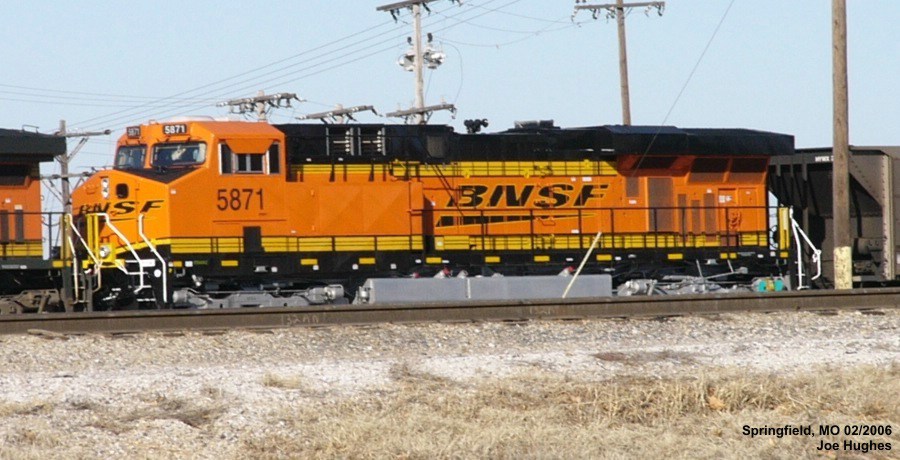 BNSF 5871